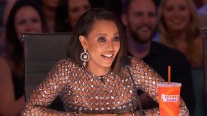 Девочка ВЗОРВАЛА зал!😲 “Америка ищет таланты“   Золотая кнопка