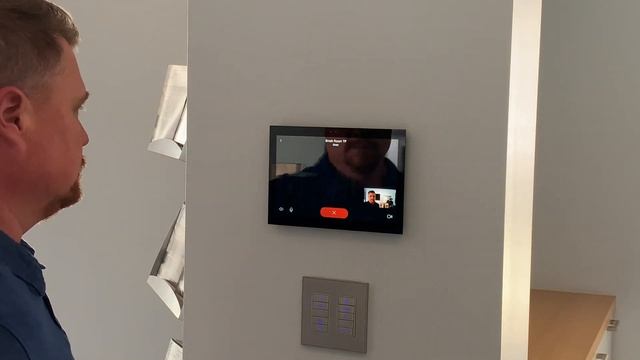 The Control4 10" Touch Panel смотреть онлайн