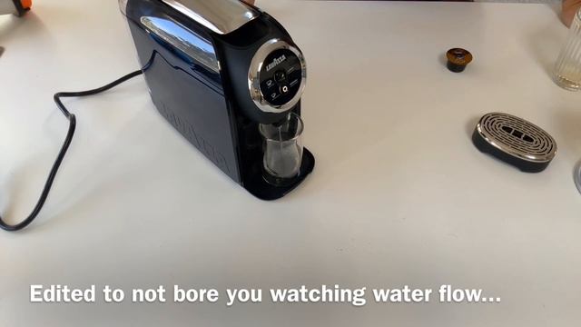 lavazza BLUE classy mini espresso coffee machine review LB 300 смотреть онлайн
