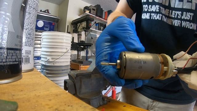 Replacing (and dissecting!) the fuel pump in a 1994 Jeep Grand Cherokee смотреть онлайн
