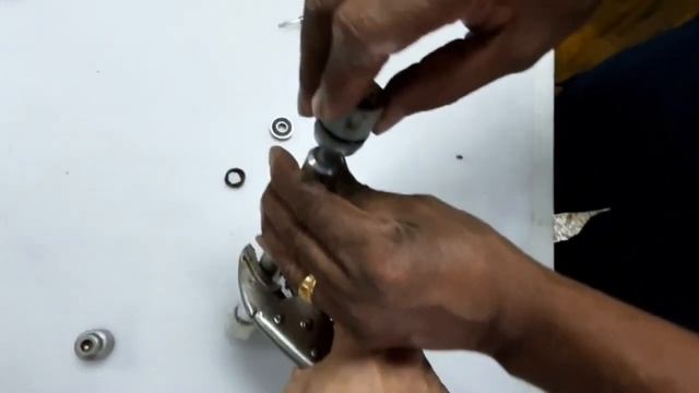 ROBOT COUPE MP350 DRIVE SHAFT SEAL REPAIR. смотреть онлайн