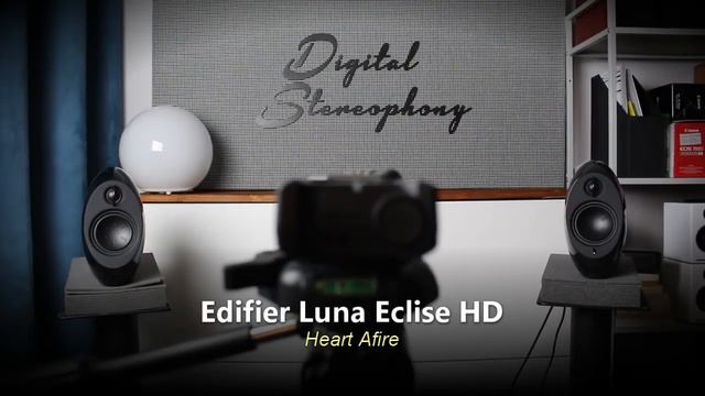 Edifier E25HD Luna Eclipse HD vs iLoud Micro Monitor || Sound Demo w/ Bass Test смотреть онлайн