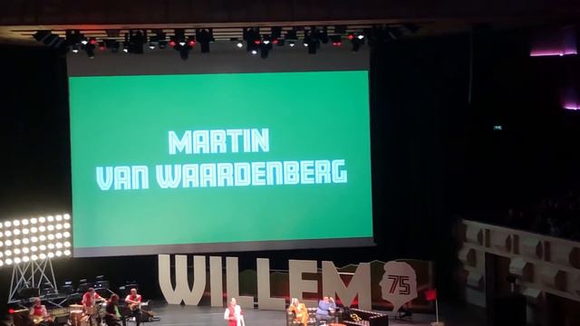 Martin van Waardenberg op het feestje van Willem van Hanegem-de doelen - Willem75- AD смотреть онлайн