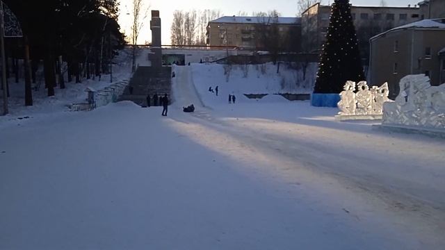 Дивногорск. Огромная ледяная горка!!!! смотреть онлайн