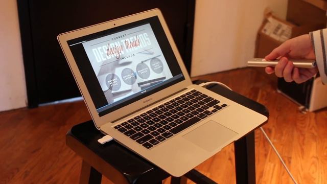 Best Presentation Tech Logitech Spotlight Vs  Logitech R800