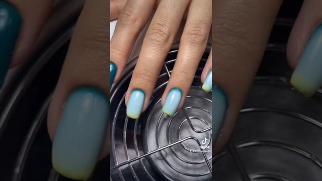 Амбре на ногтях. ТОП дизайн ногтей 2021 смотреть онлайн