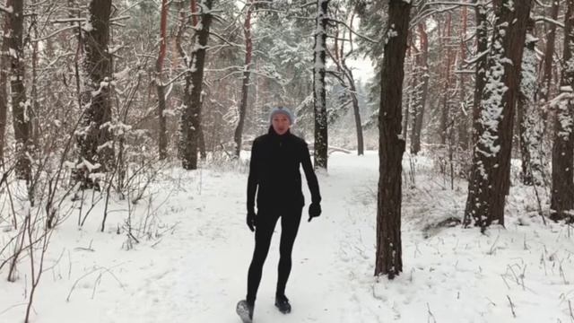 Разминка перед бегом зимой: как быстро разогреться перед пробежкой всего за 3 минуты. смотреть онлайн