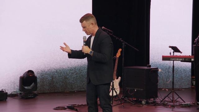 I Stand in the Presence of God - Ps. John Cameron