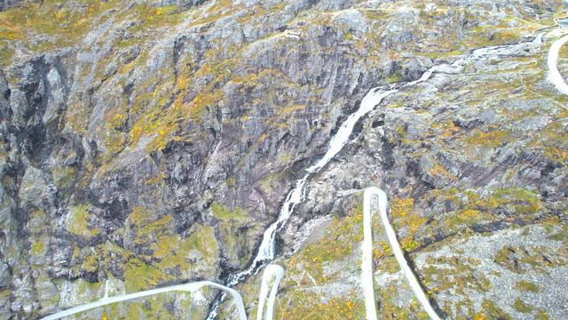 Trollstigen Норвегия .Дорога Троллей. Mavic 3 PRO Самые красивые и необычные автомаршруты мира смотреть онлайн