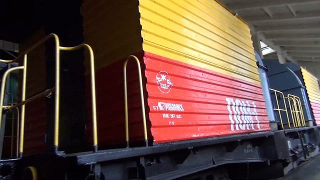 Нелегальная экскурсия в железнодорожное депо смотреть онлайн