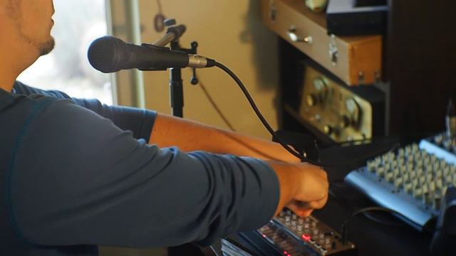 Rainy Day = Synthesizer + Harmonica смотреть онлайн