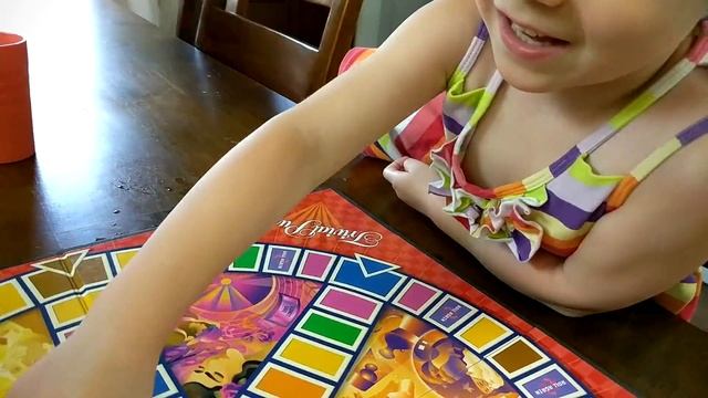 How to Play Trivial Pursuit | FREE DAD VIDEOS смотреть онлайн