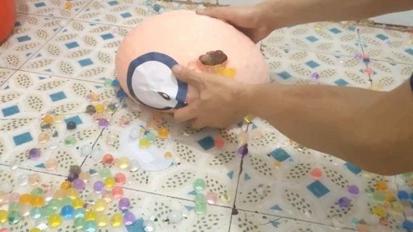 Numberblocks Twenty-two giant balloons and tummy tuck rescue.