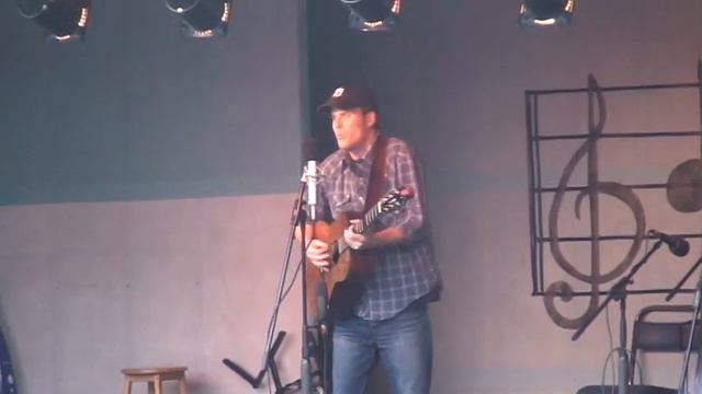 Dave Gunning - Here She Comes a Runnin' смотреть онлайн