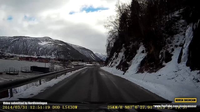 Bad Drivers of Norway #8 - Yield fails, moose and tailgaters смотреть онлайн