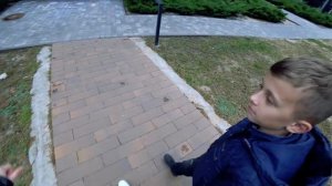 АЛКАШ дал Школьнику ВЫПИТЬ. ПСИХ НАПАЛ на МЕНЯ. ШКОЛЬНИК хочет стать КРУТЫМ. Спас ПАЦАНА у ШКОЛЫ А4