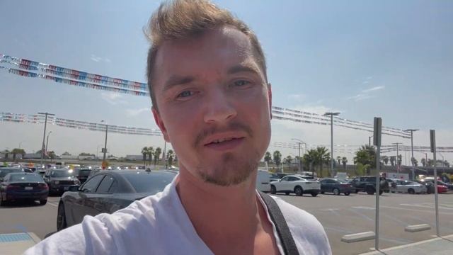 Новая BMW X6 на КРЕДИТНУЮ историю в США, знакомлю вас с МАМОЙ! смотреть онлайн