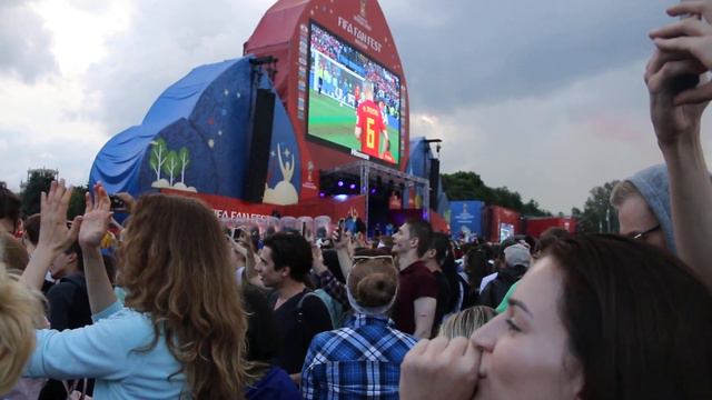 Россия-Испания. Фан зона. Пенальти. смотреть онлайн
