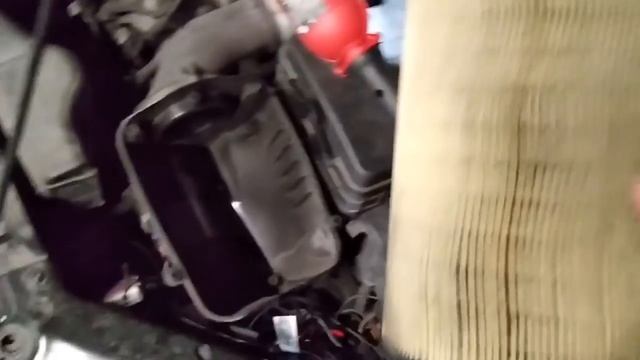 Air Filter Change on a 2011-2015 VW Jetta S/SE MK6 2.0L Engine смотреть онлайн