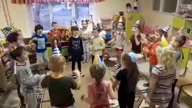 День рождения в саду(2) смотреть онлайн