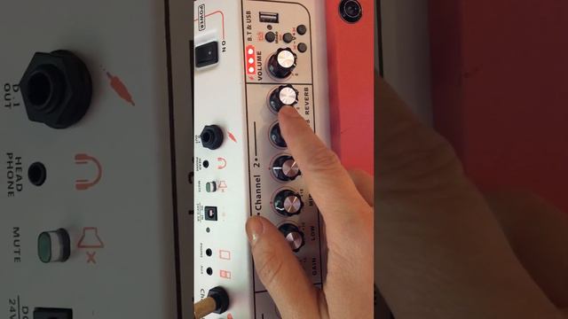 Amplificador Coolmusic BP80 Con Batería Recargable Battery Powered Multifunction Amplifier