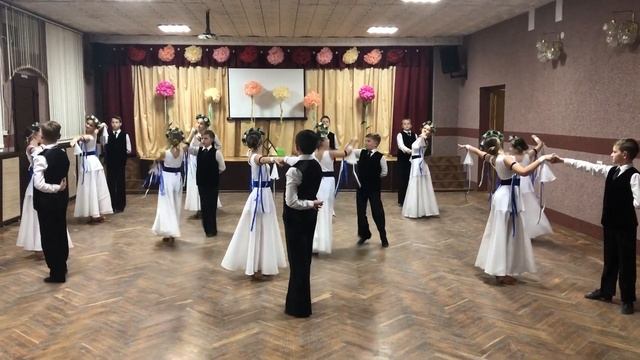 Коллектив спортивного бального танца "Евгения" - Васильковое небо, гимназия № 1 г.Дзержинска смотреть онлайн