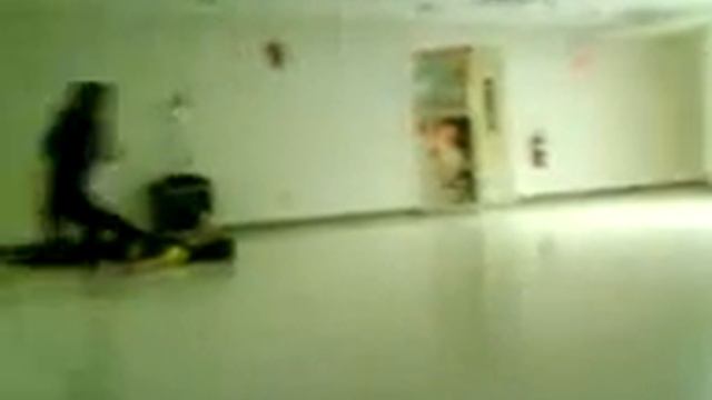 Spin around 20x and run across the room смотреть онлайн