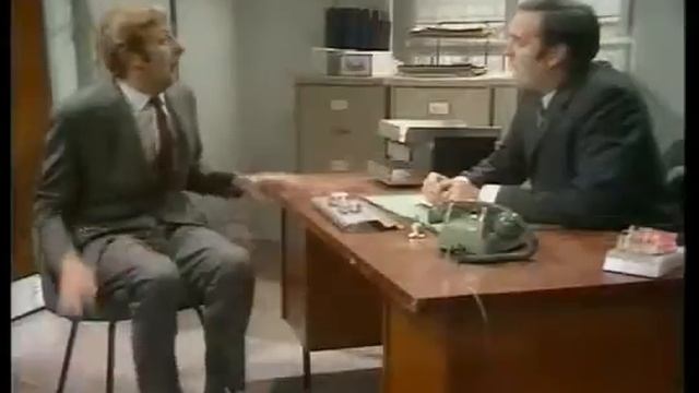 Monty Python Job Interview смотреть онлайн