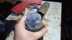 Как вытащить насос из скважины за трубу? Ловушка для Пнд трубы своими руками