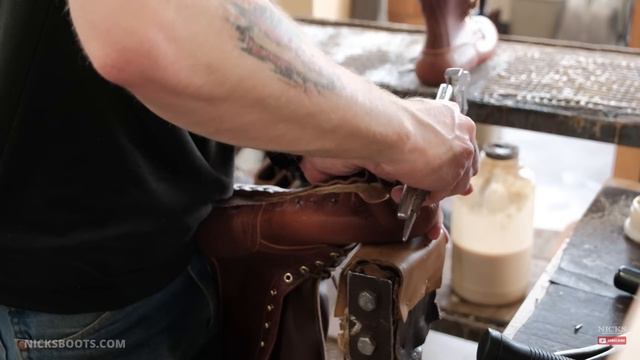World's Toughest Bison Work Boots - How It's Made смотреть онлайн