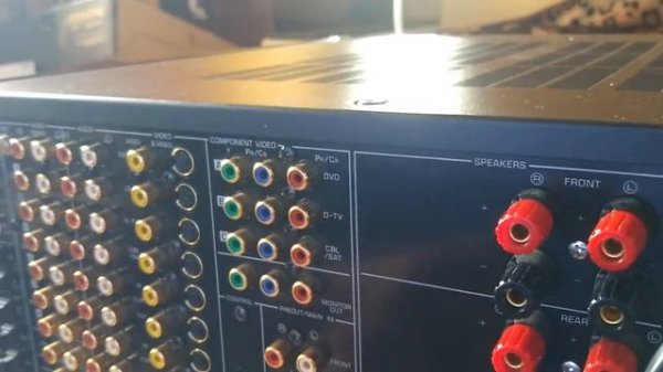 Yamaha DSP-AX1 из 2001 года за 3200$. 28 килограмм технологий и звука. 10 топовых ЦАП.