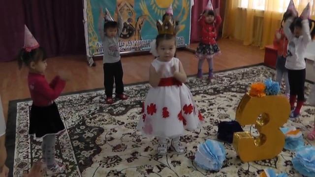 День рождения. День рождения в детском саду. смотреть онлайн