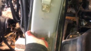 Как снять,поменять передние ремни безопасности на автомобиле Ниссан примера P11