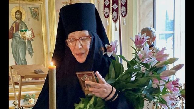 Актриса Екатерина Васильева недавно приняла монашеский постриг.Как к этому относиться? смотреть онлайн