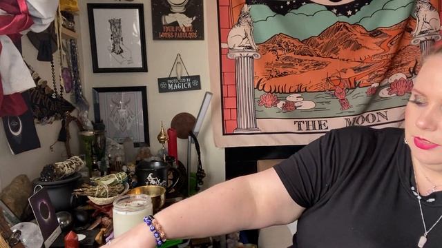 Seasons of the Witch Beltane Oracle Deck unboxing смотреть онлайн