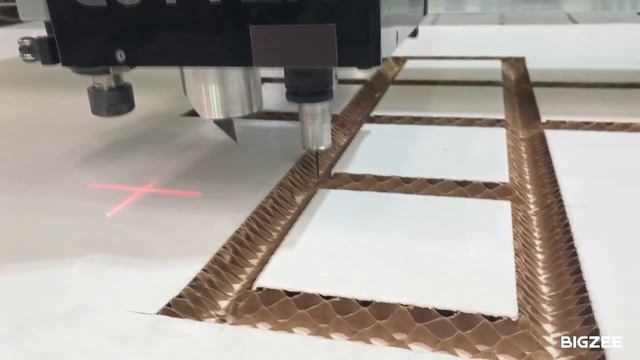 BIGZEE CUTTER cutting cube from re-board by V-cut tool / резка куба из re-board при помощи V-cut смотреть онлайн