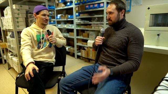 Soyuz Launcher Deluxe - Экскурсия по фабрике микрофонов Союз смотреть онлайн