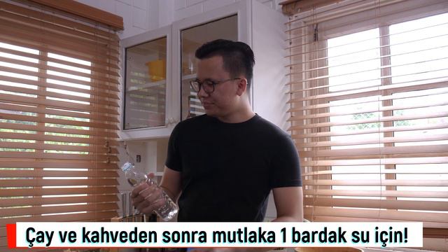 Çay ve kahve tiryakileri bu hataya düşmeyin! Suyun vücuda faydaları nelerdir? смотреть онлайн