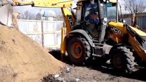 Экскаватор погрузчик jcb 3cx, выемка грунта, копка траншей