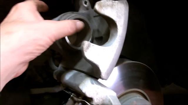 2009 Saturn Aura Brake Pad Replacement смотреть онлайн