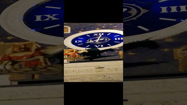 Часы на Национальной художественной галерее Йошкар-Олы