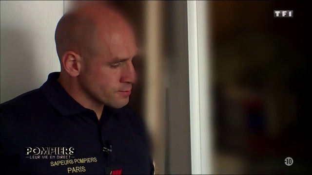 Pompiers : leur vie en direct - Porté disparu смотреть онлайн