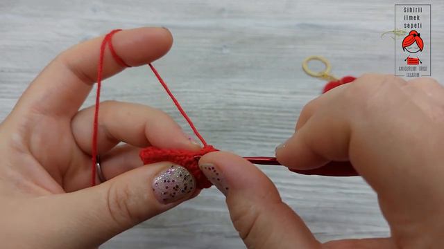 SUBTITLES❗_Amigurumi Tığ İşi Şapka Anahtarlık _Şapka Toka- Anahtarlık _Crochet H смотреть онлайн