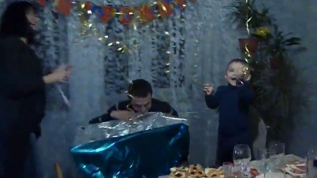 Сюрприз в день рождения Арсения от крестной! город курск год смотреть онлайн