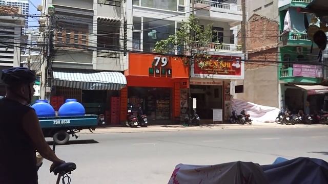 # 109. Суп Фо на улице в Нячанге за 35 т донг.март 2018.