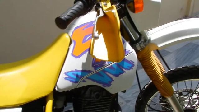SUZUKI DR 250S 1992 смотреть онлайн
