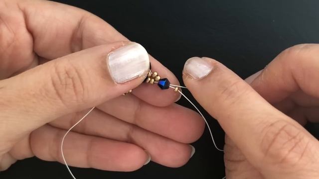 Blossom Beaded Bracelet ? Clear & Easy Tutorial. Anybody can make it..? смотреть онлайн