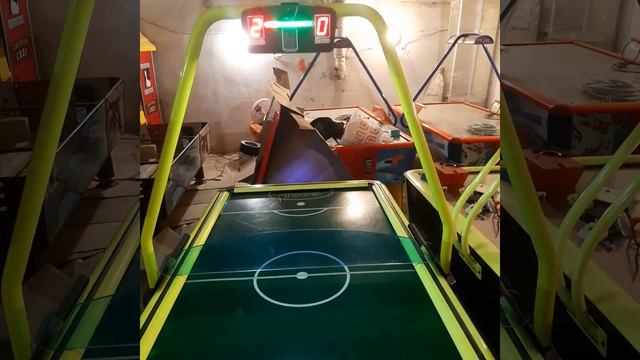 Аэрохоккей Football Frenzy смотреть онлайн