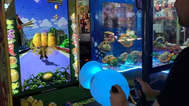 Let's Play Arcade: Plants vs Zombies: The Last Stand смотреть онлайн