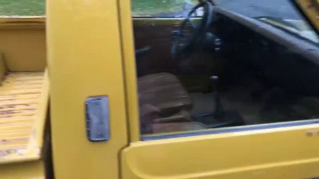1975 Toyota Hilux SR5 смотреть онлайн
